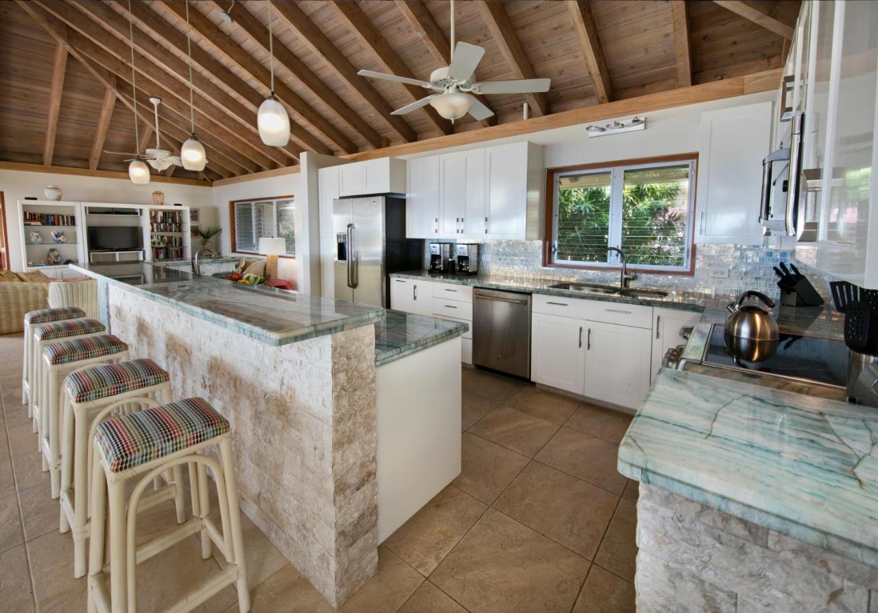 Beachcomber Villa Спениш Таун Екстериор снимка